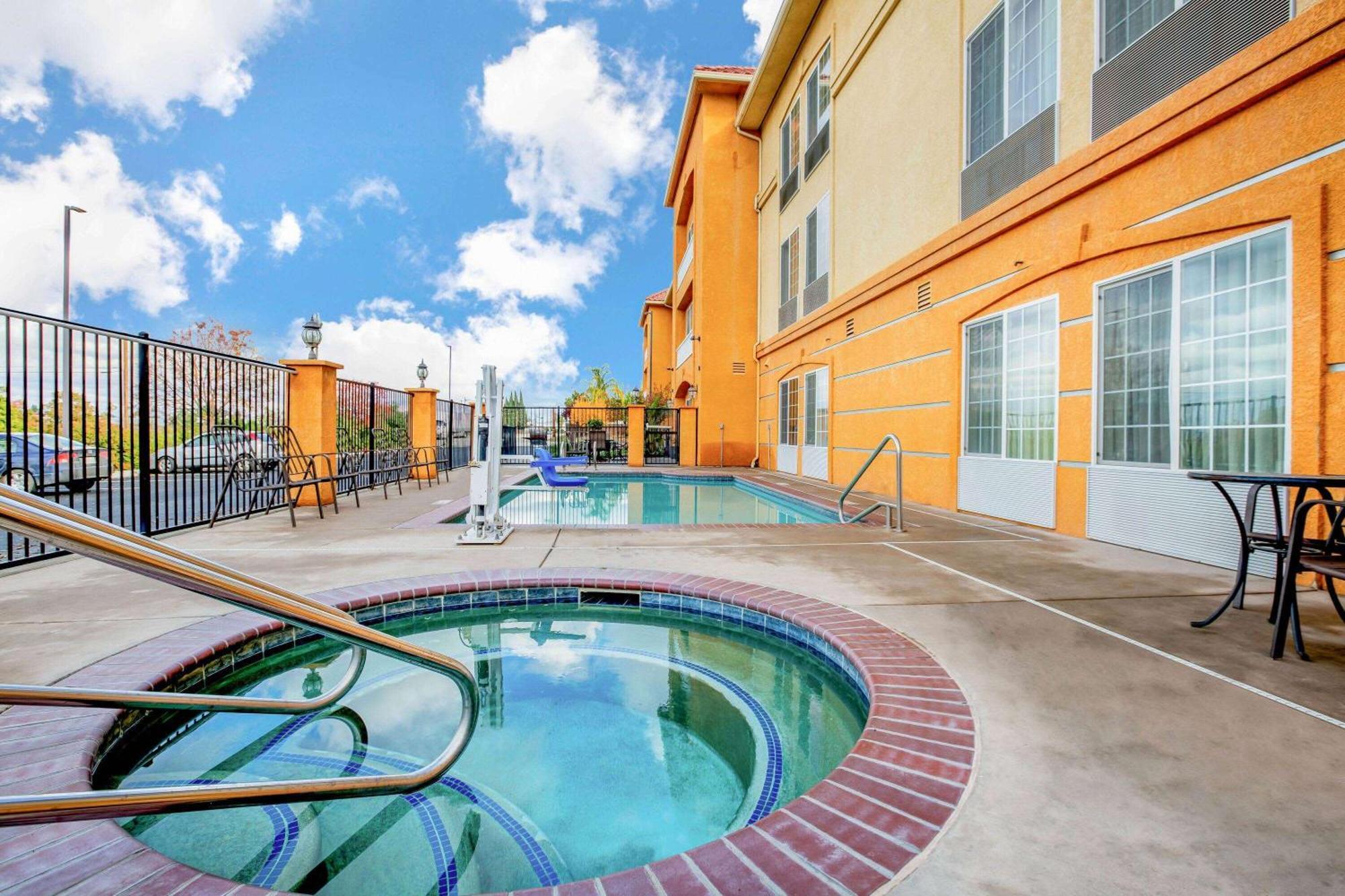 La Quinta By Wyndham Fowler Exterior foto
